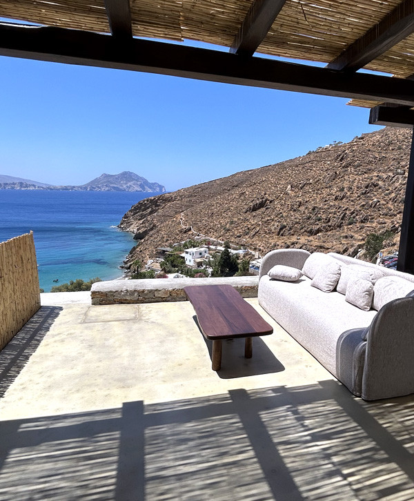 New studios / villas